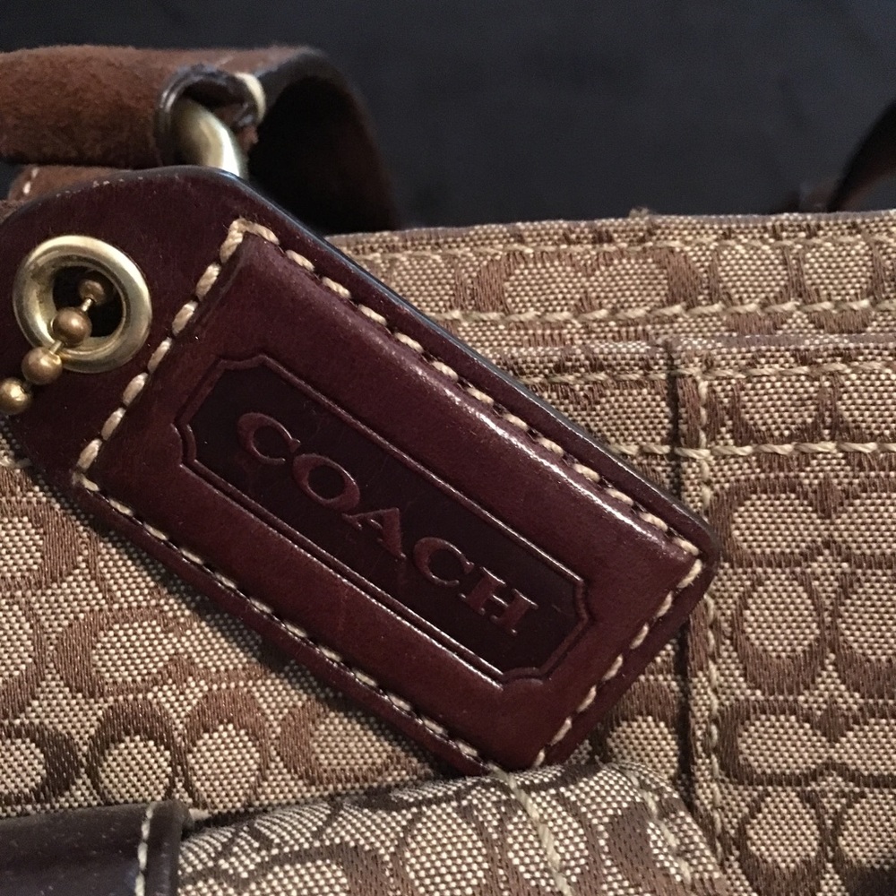 Coach - Picture 2 of 5